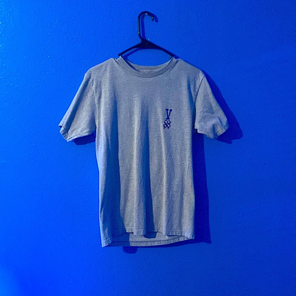 Size Small Vans graphic tee shirt made with cotton